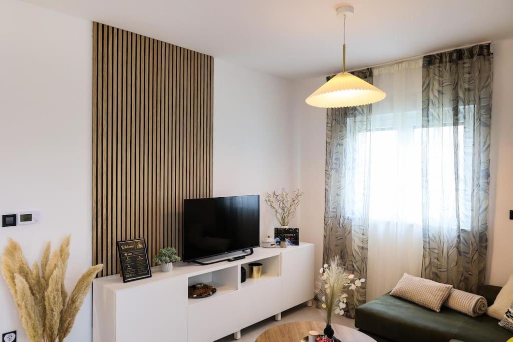 Grgic Apartments - Lux Apt2 - Free Parking Zagreb Ngoại thất bức ảnh